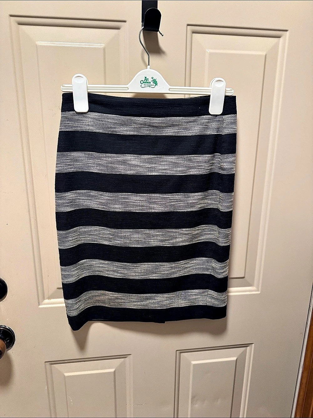J.Crew The Pencil Skirt Striped Pencil Skirt in Black & White Size O Like New